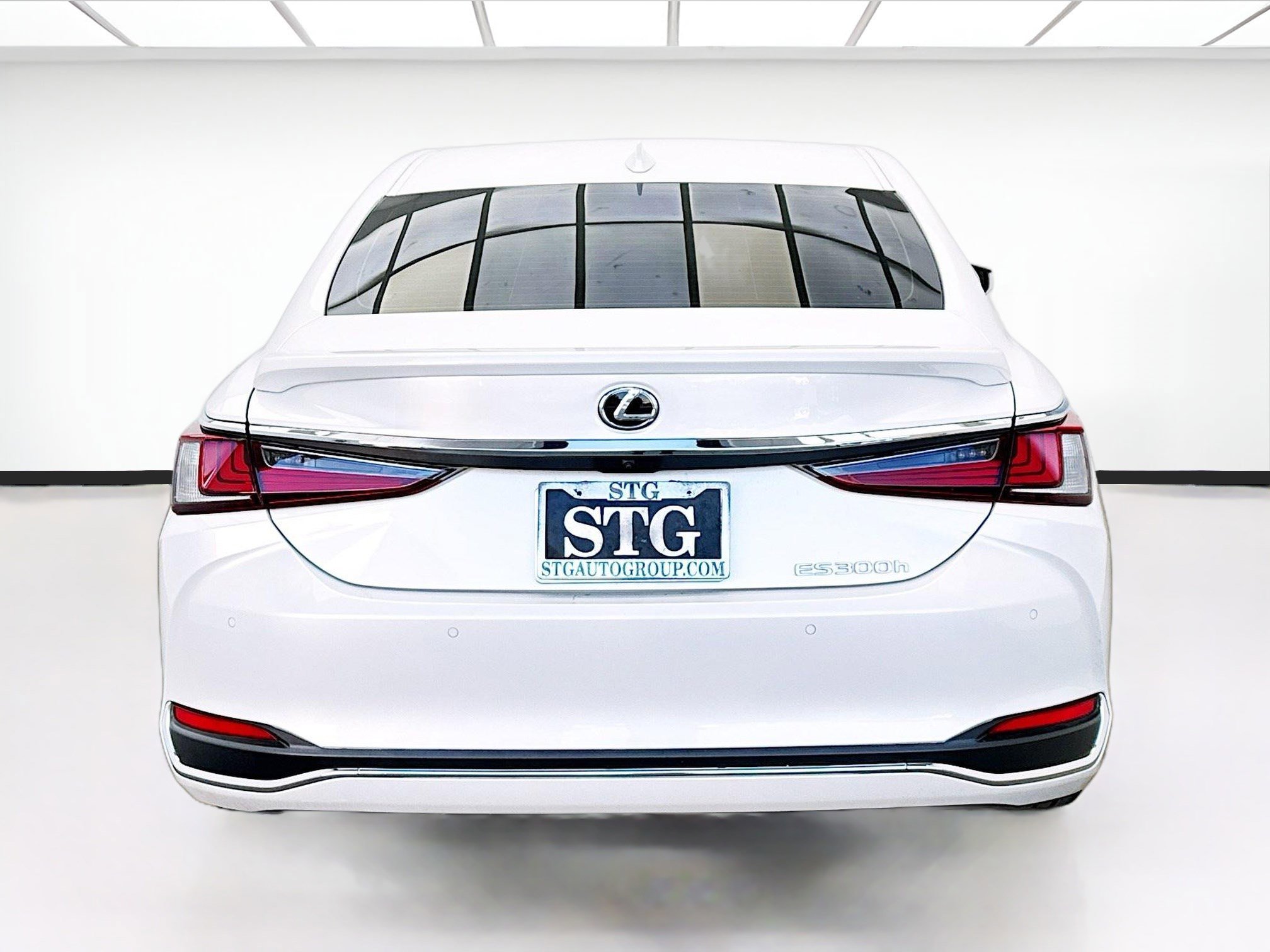 Used 2023 Lexus ES 300h w/ Premium Package FWD image 5