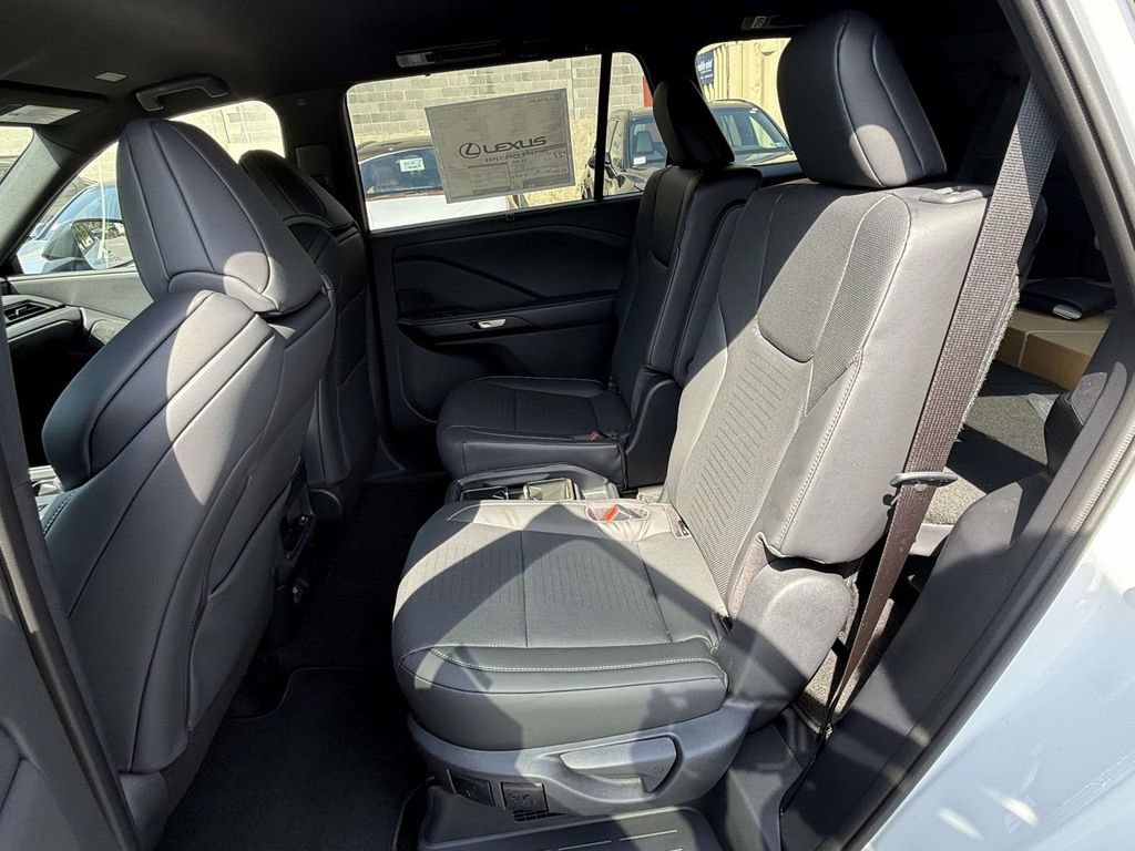 New 2026 Lexus TX 500h AWD image 13