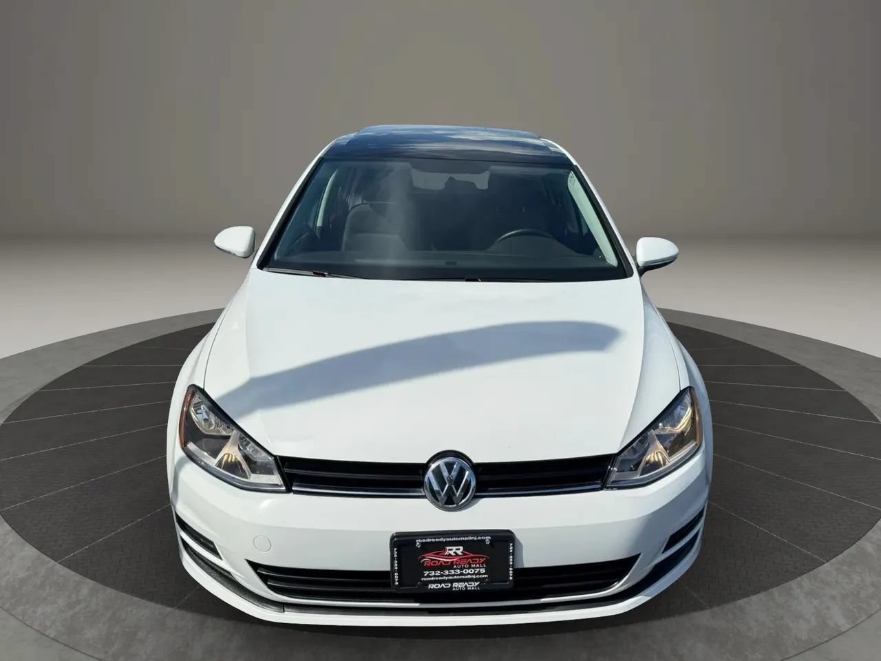 Used 2016 Volkswagen Golf S FWD image 4