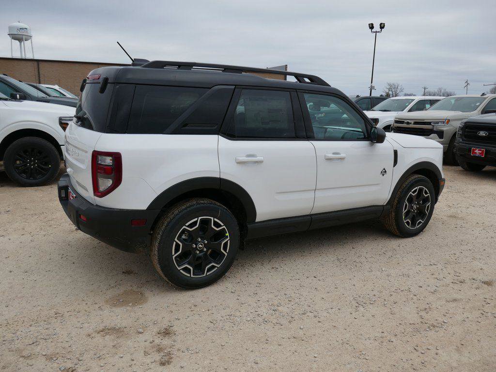 New 2025 Ford Bronco Sport Outer Banks image 5