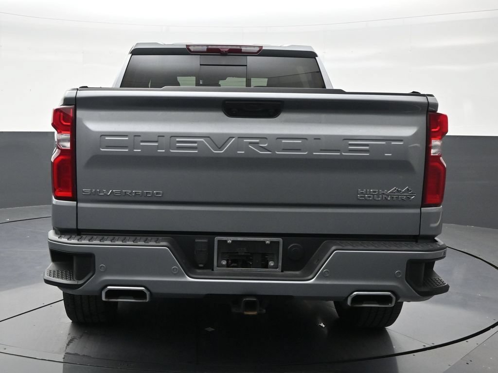 Used 2024 Chevrolet Silverado 1500 High Country w/ High Country Premium Package AWD/4WD image 4