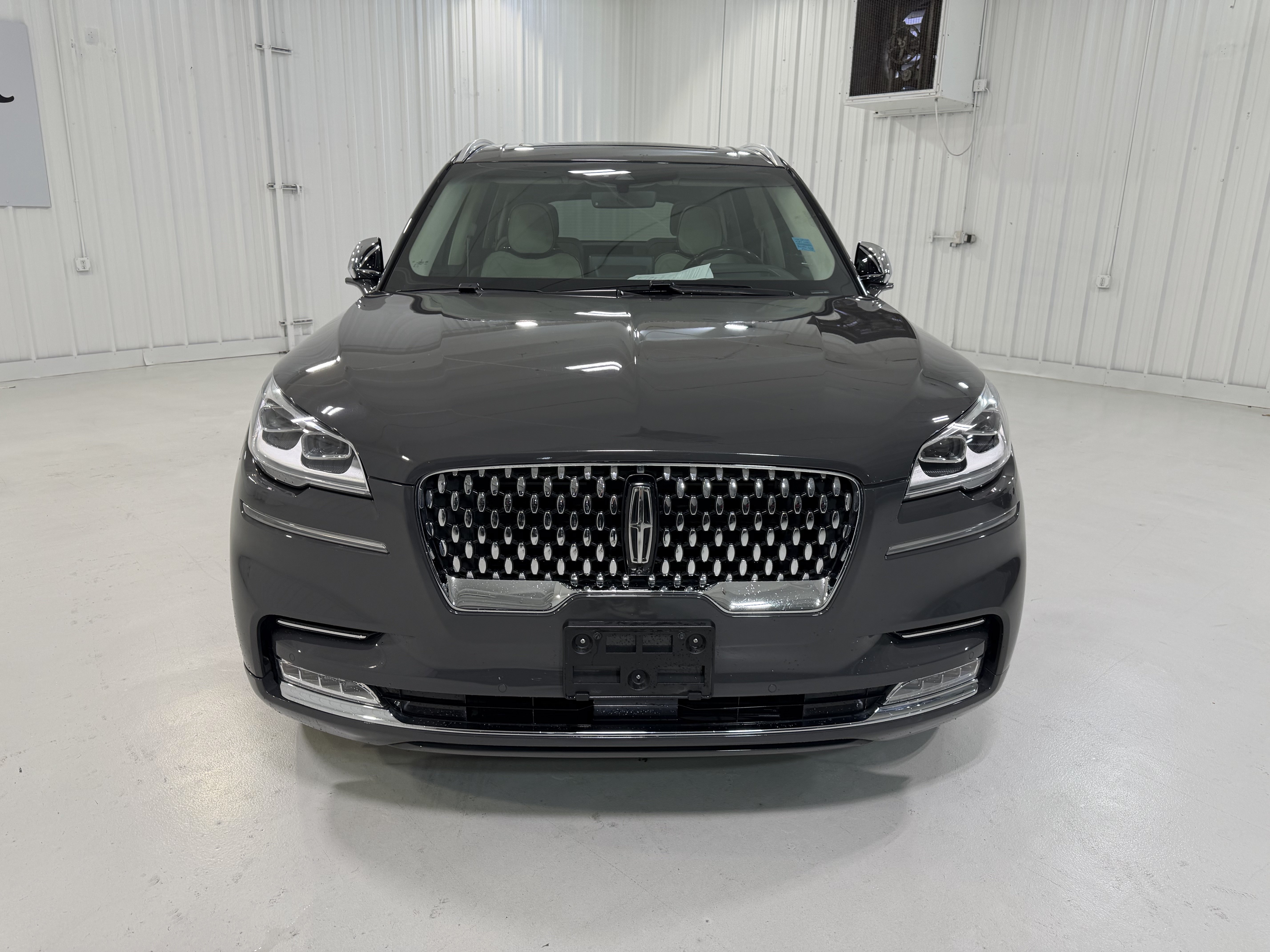 Used 2022 Lincoln Aviator Black Label AWD/4WD image 8