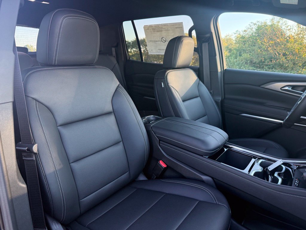 New 2027 Chevrolet Traverse LT w/ Midnight/Sport Edition FWD image 20