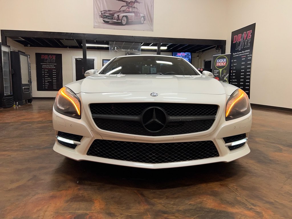 Used 2013 Mercedes-Benz SL 550 w/ Premium Pkg image 4