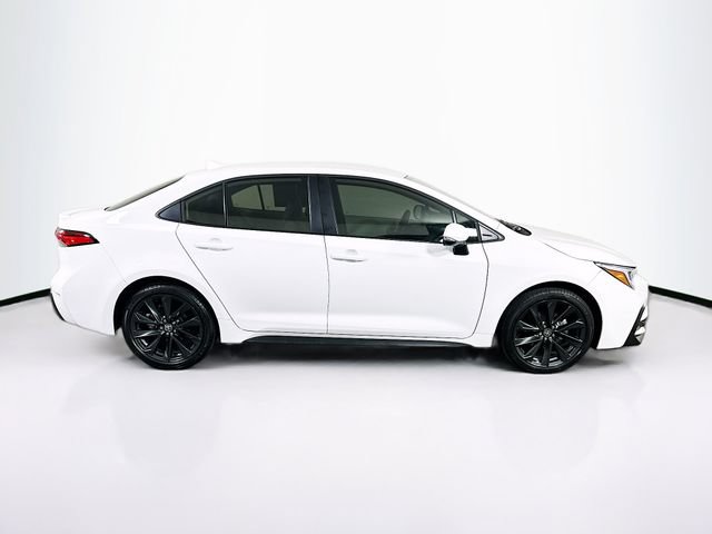 Used 2026 Toyota Corolla SE FWD image 11