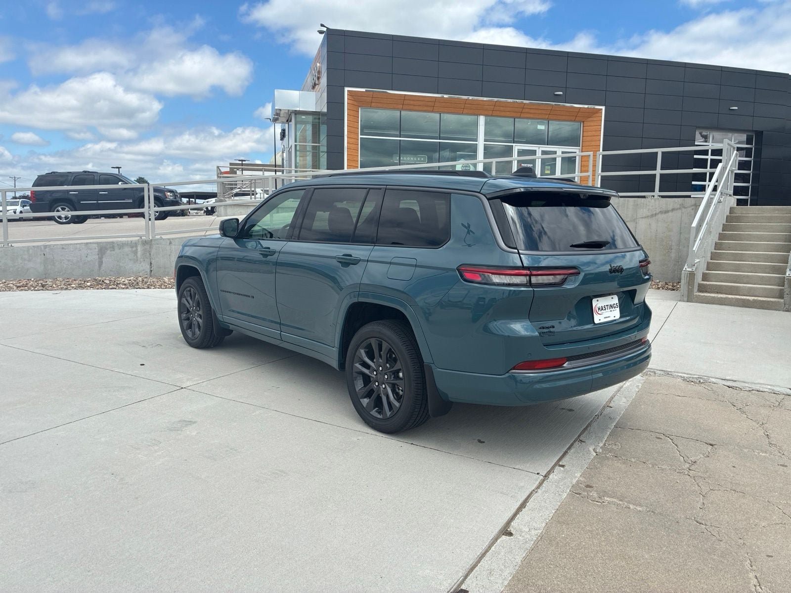 New 2026 Jeep Grand Cherokee L Limited AWD/4WD image 3