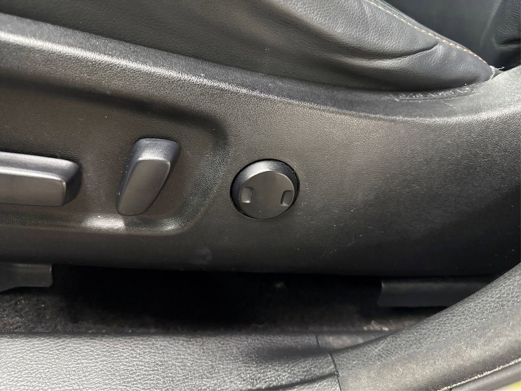 Used 2017 Toyota Highlander XLE w/ Carpet Mat Package image 24