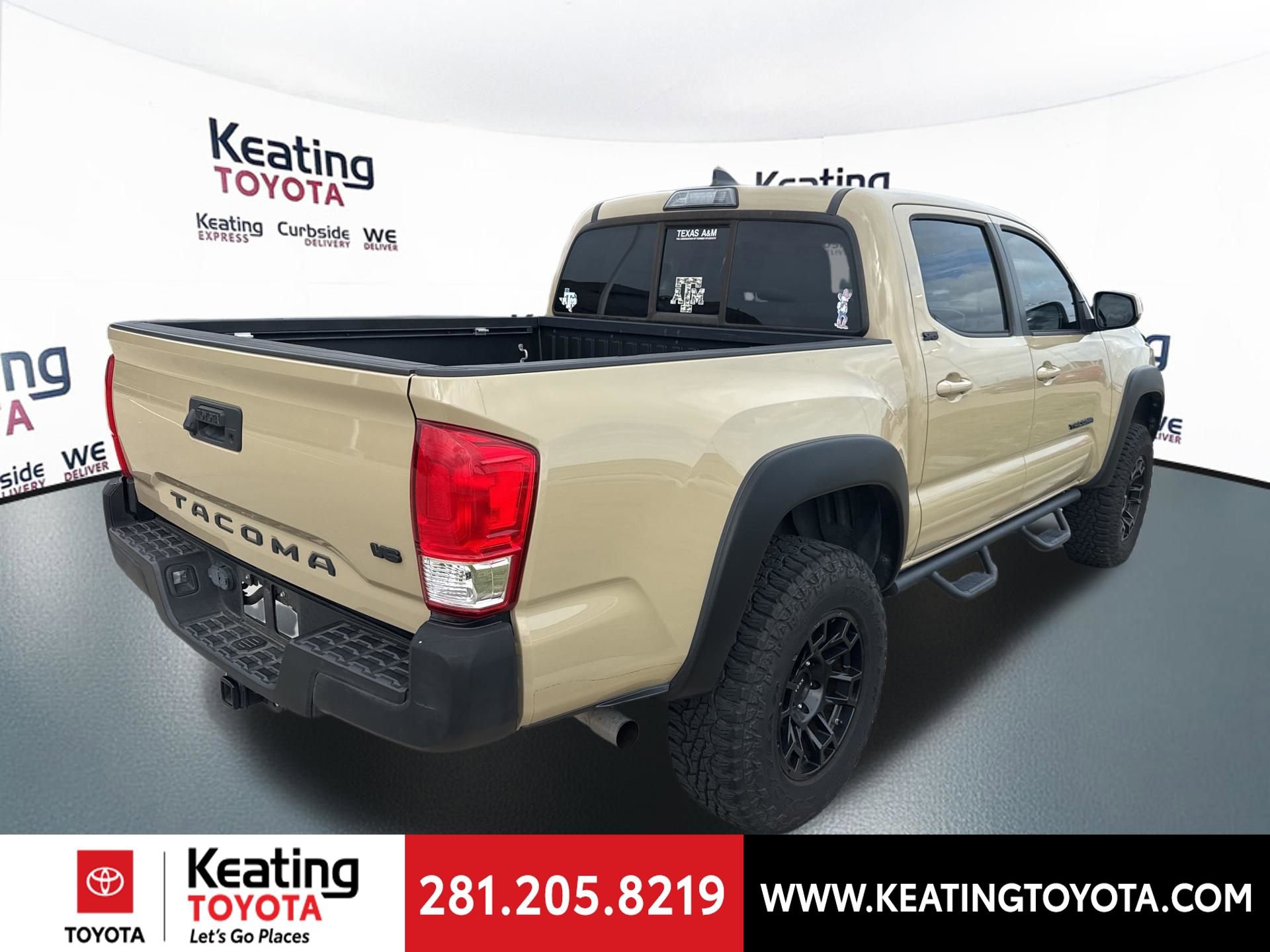 Used 2017 Toyota Tacoma SR5 w/ Tow Package image 7