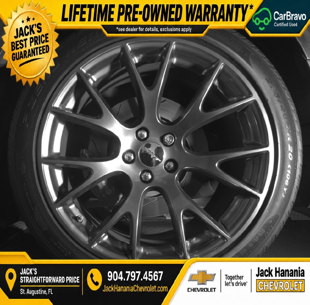 Used 2015 Dodge Challenger SRT RWD image 27