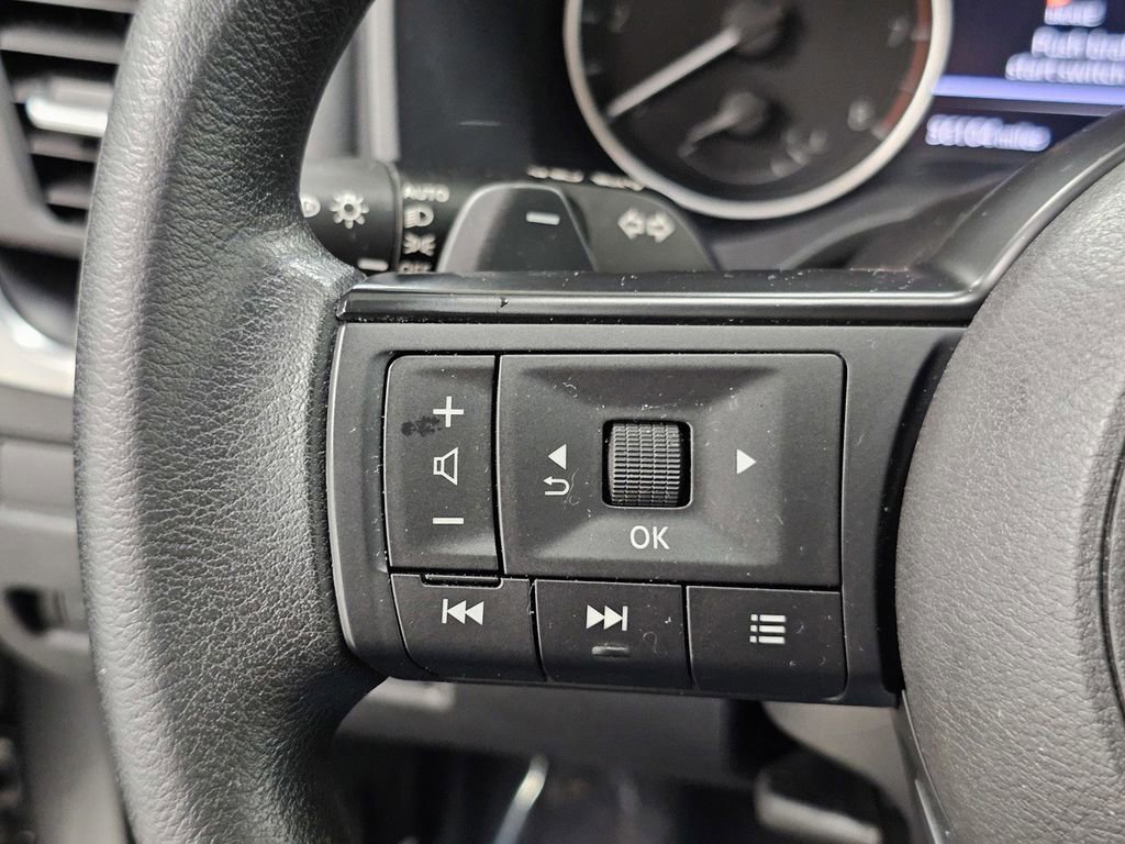 Used 2022 Nissan Rogue S AWD/4WD image 27
