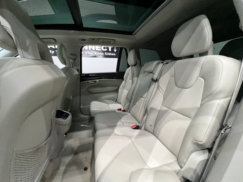 Used 2016 Volvo XC90 T6 Momentum image 22