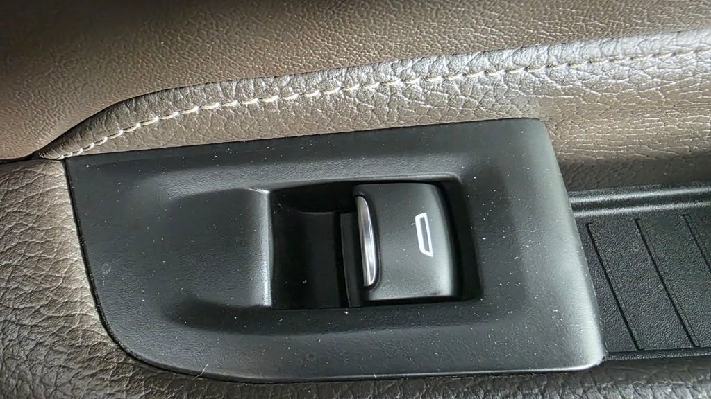 Used 2021 GMC Yukon Denali w/ Denali Ultimate Package image 53