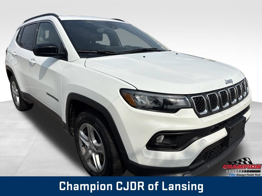 Used 2024 Jeep Compass Latitude AWD/4WD image 10