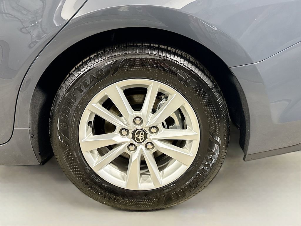 Certified 2025 Toyota Camry LE FWD image 9