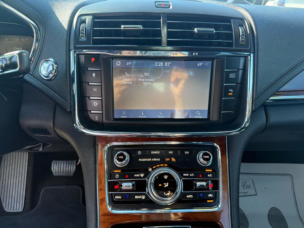 Used 2020 Lincoln Continental image 20