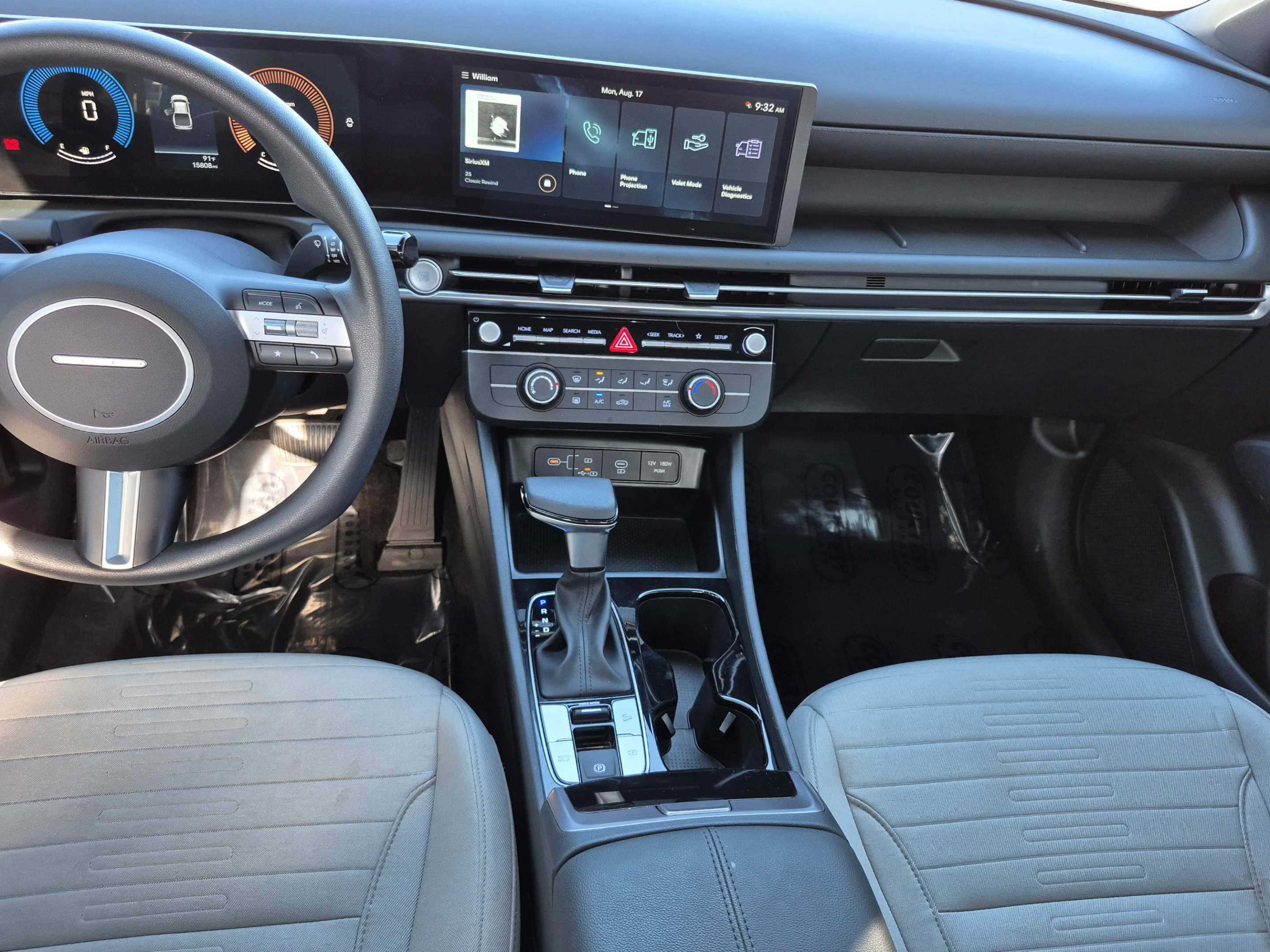 Used 2025 Hyundai Santa Cruz SE FWD image 12