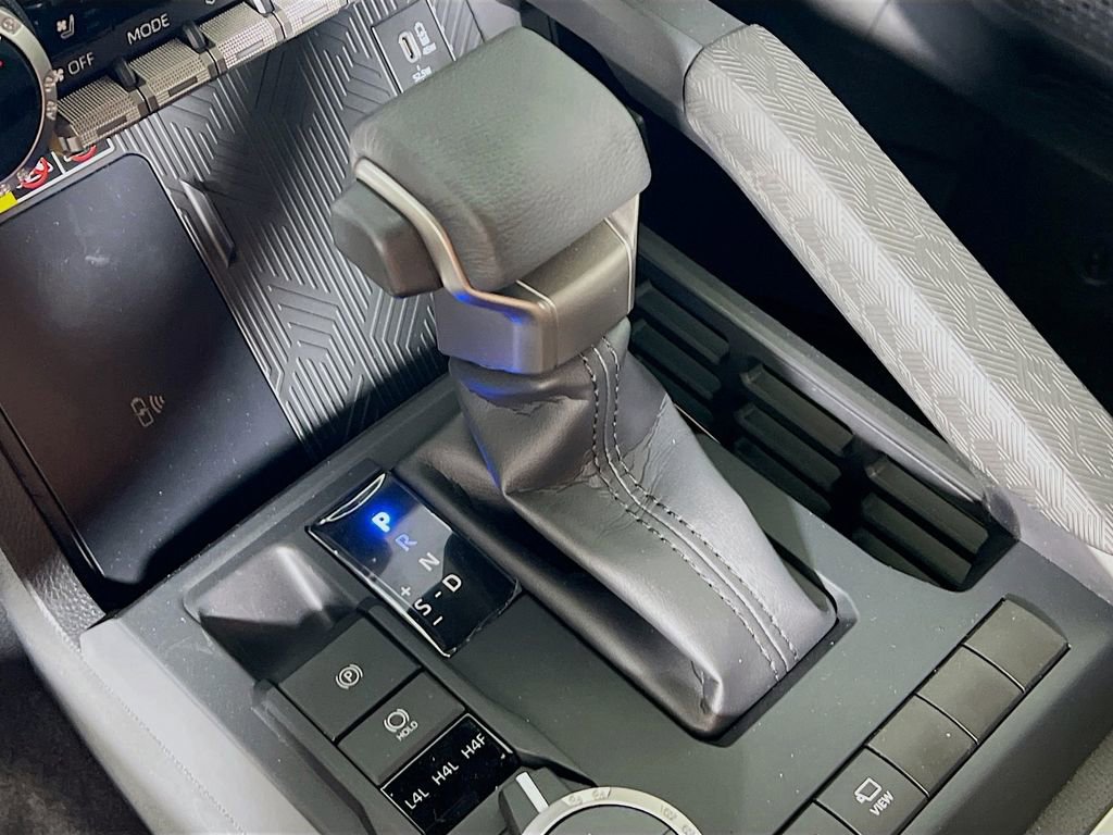 Certified 2025 Toyota Tacoma Limited image 16