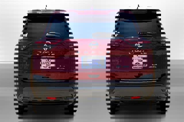 Used 2021 Nissan Rogue SL w/ Premium Package image 3