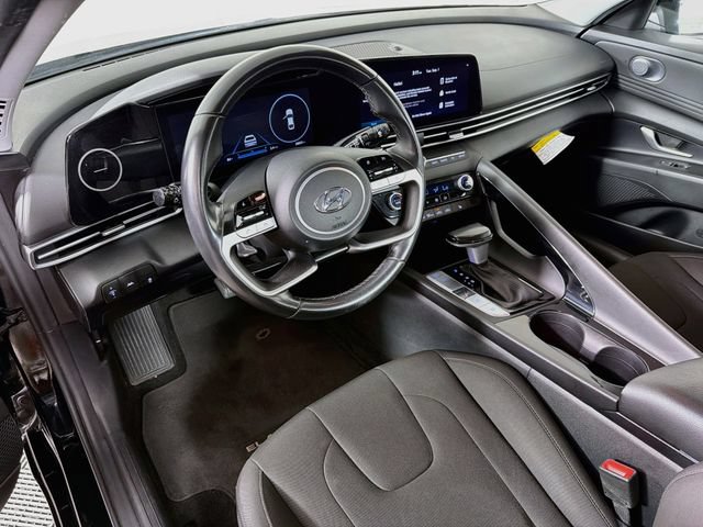 Used 2023 Hyundai Elantra SEL w/ Convenience Package FWD image 13