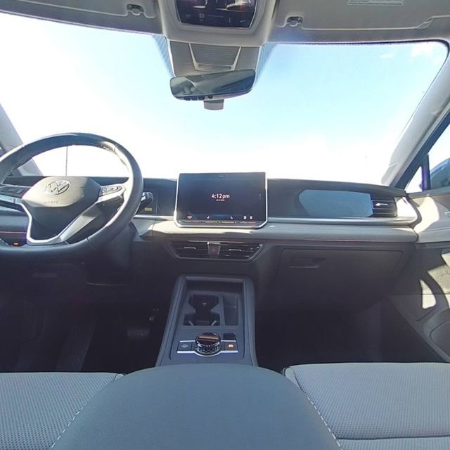 New 2025 Volkswagen Tiguan SE image 25