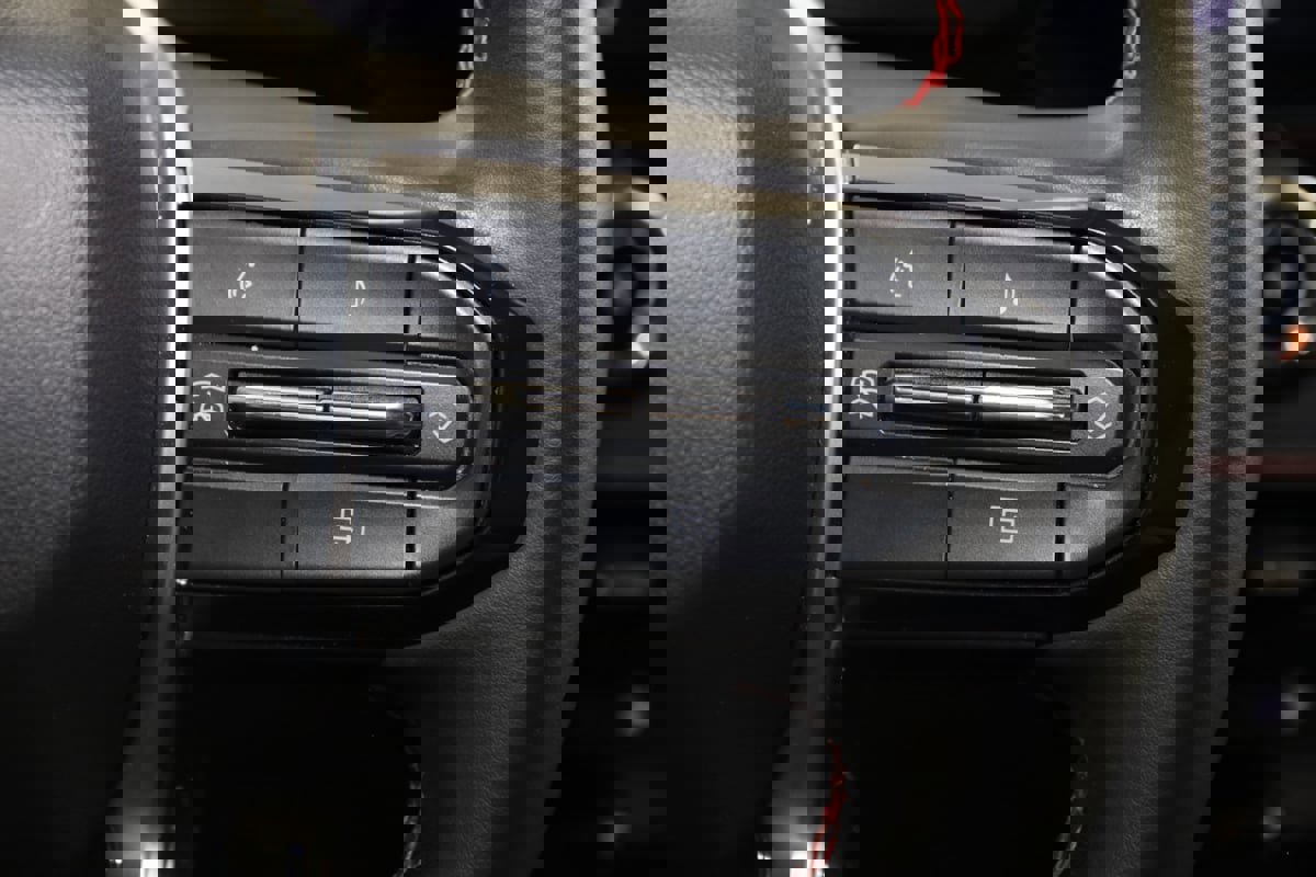 Used 2023 Chevrolet Colorado Z71 image 43