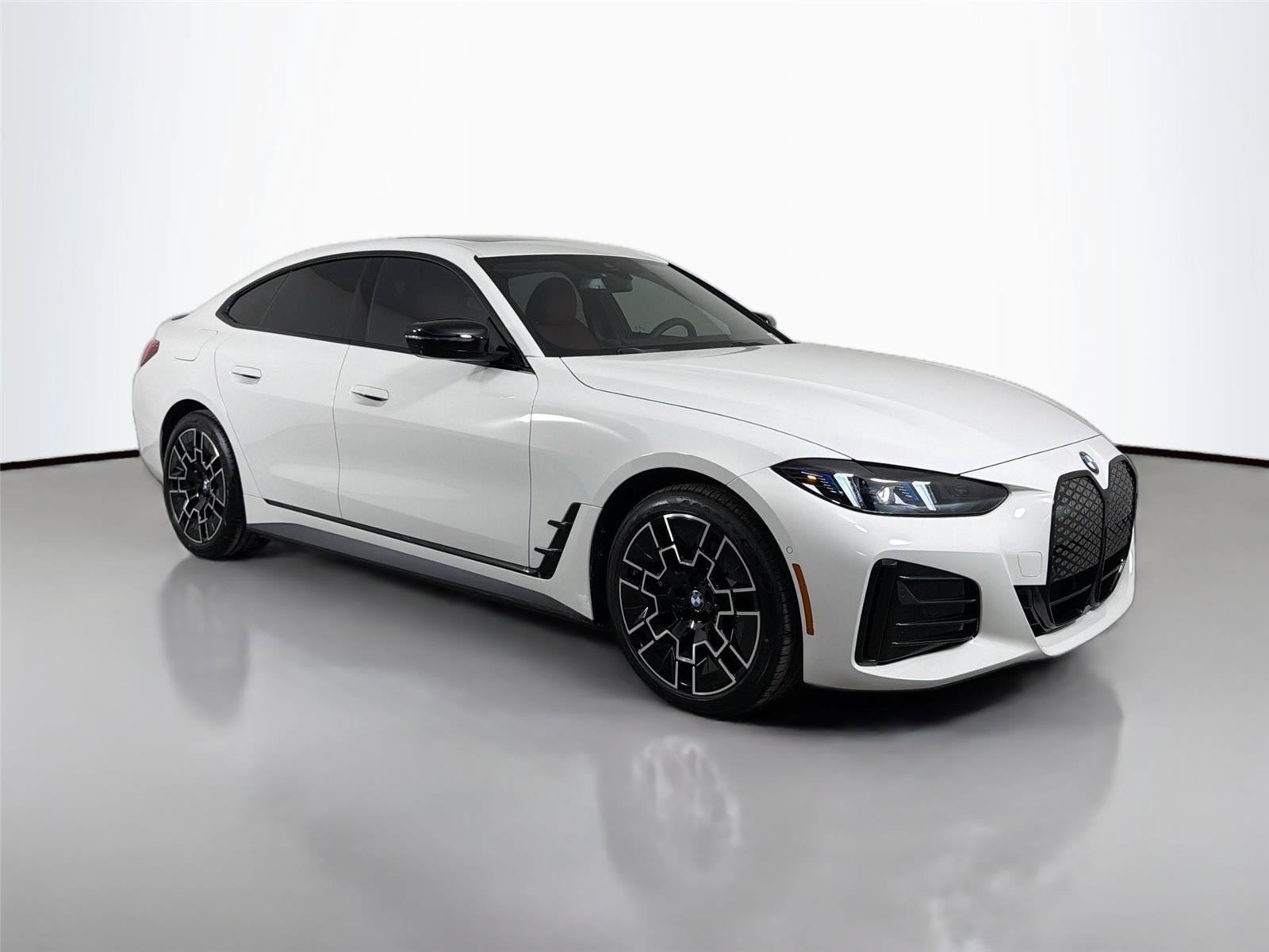 New 2026 BMW i4 eDrive40 w/ M Sport Package RWD image 3