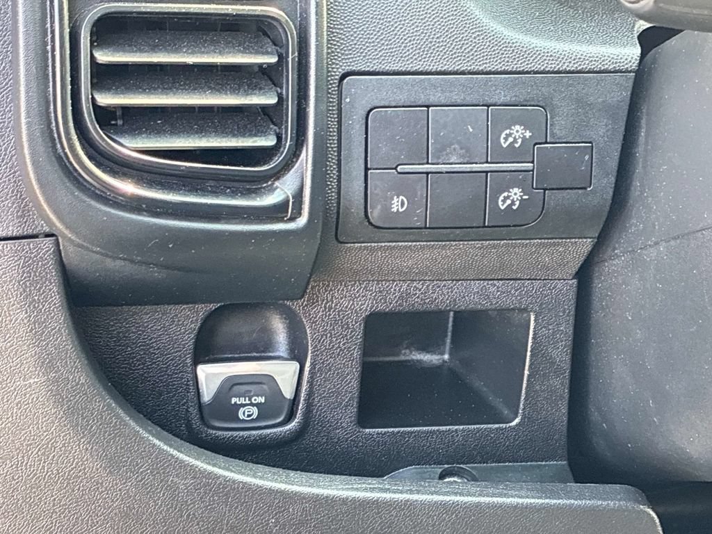 Used 2025 RAM ProMaster 2500 w/ U-Haul Equipment Group FWD image 30