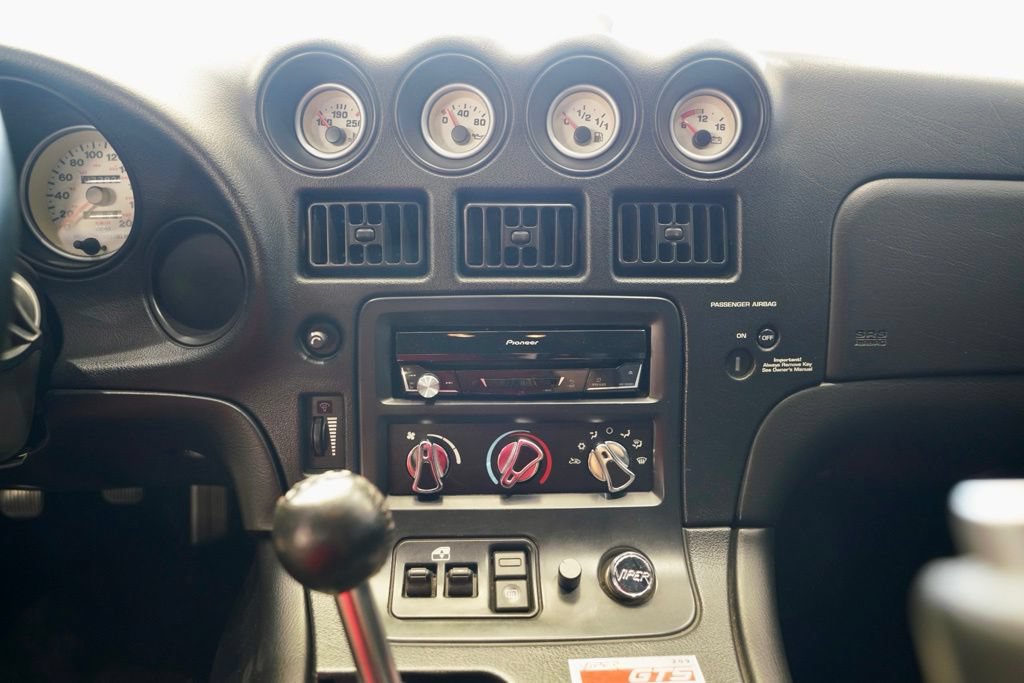Used 2002 Dodge Viper GTS RWD image 14