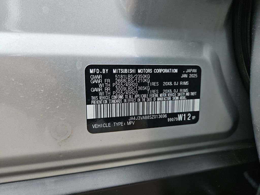 Used 2025 Mitsubishi Outlander SE FWD image 24