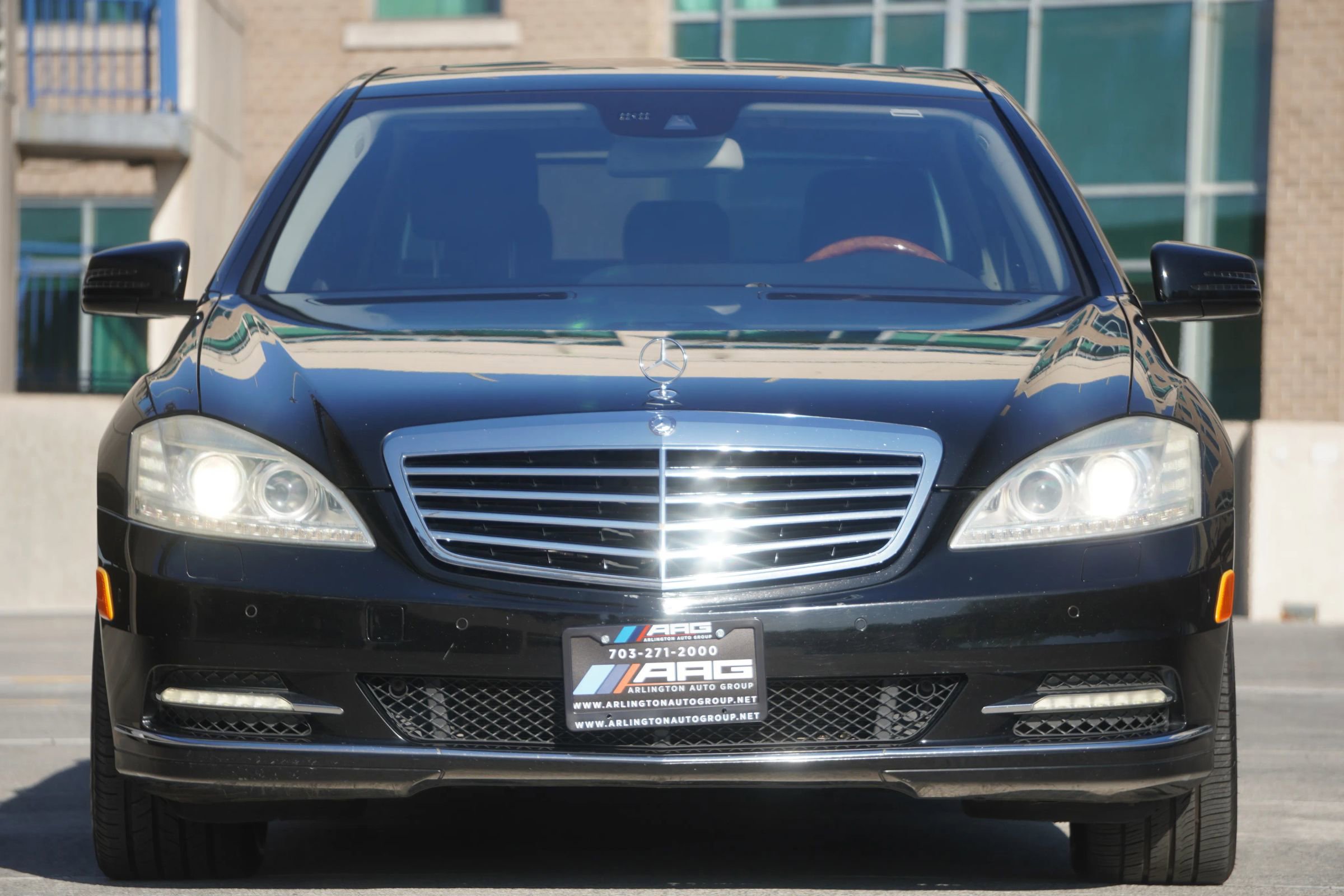 Used 2010 Mercedes-Benz S 550 4MATIC image 25