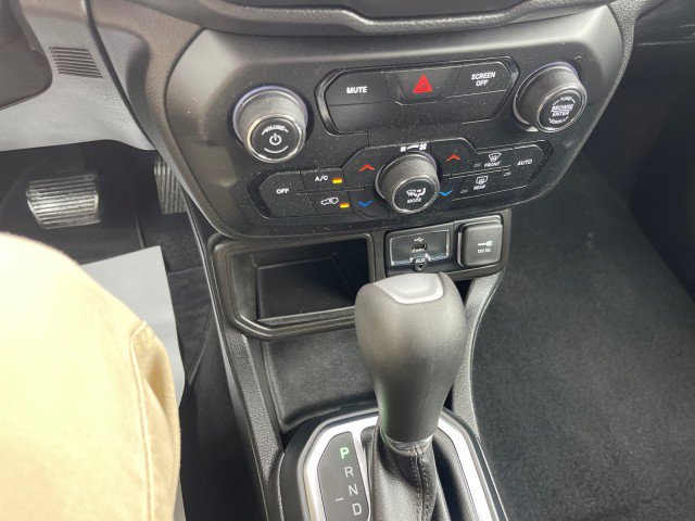 Used 2020 Jeep Renegade Altitude image 16