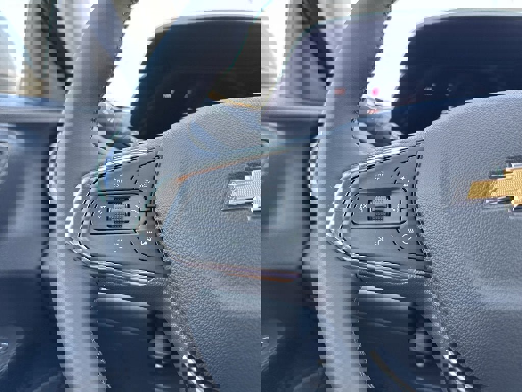 New 2025 Chevrolet Trax LT w/ Driver Confidence Package image 32