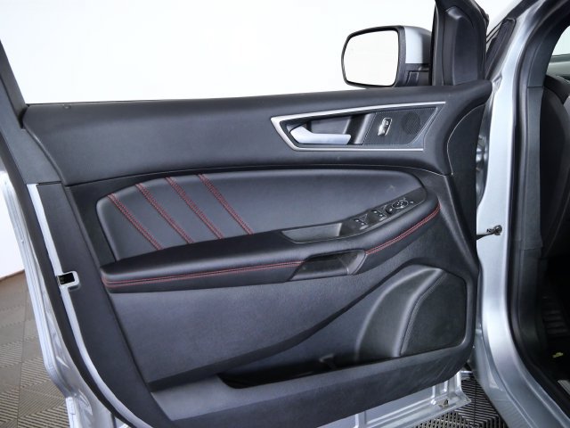 Certified 2024 Ford Edge ST-Line AWD/4WD image 15