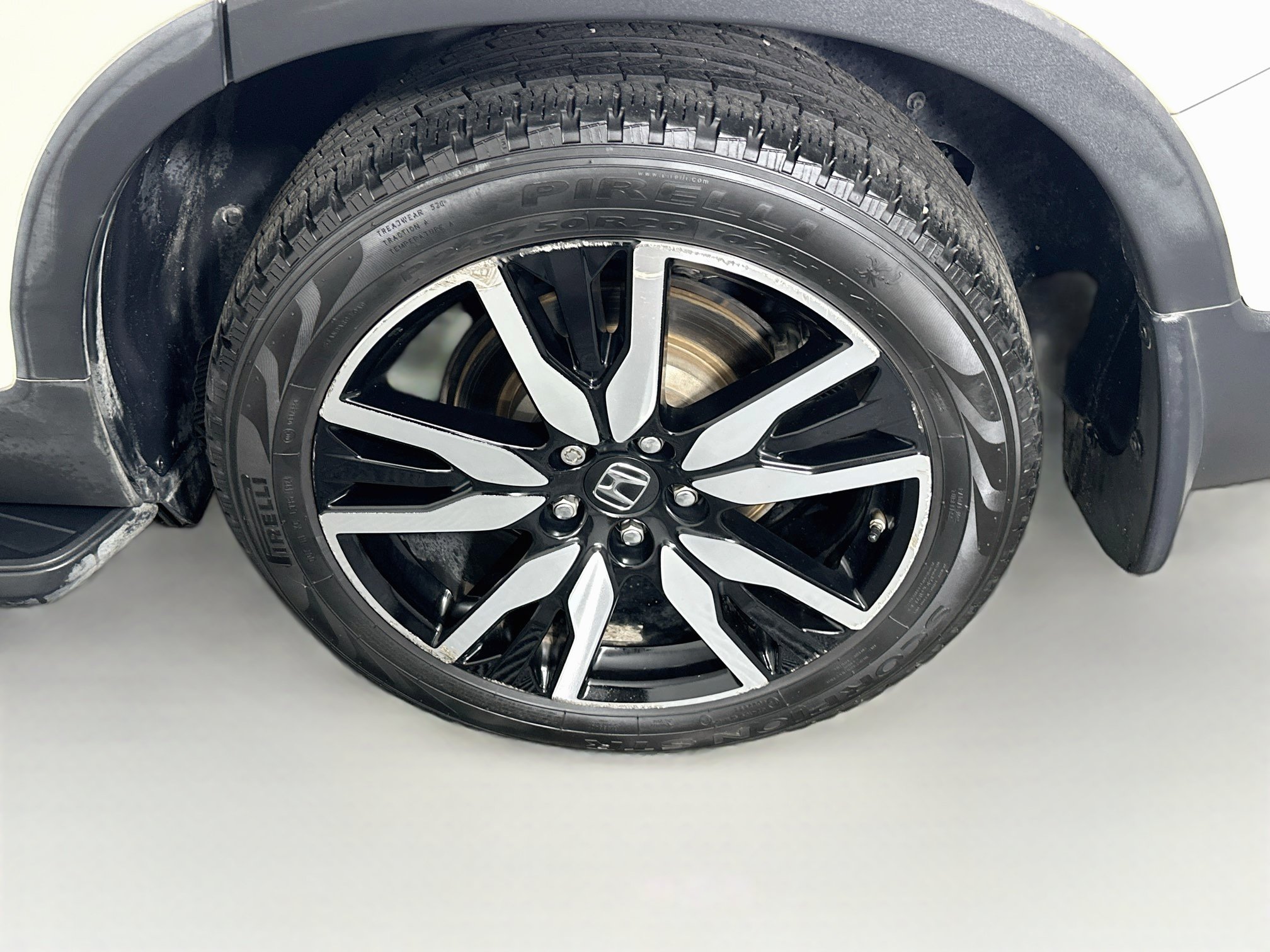 Used 2019 Honda Pilot Touring image 11