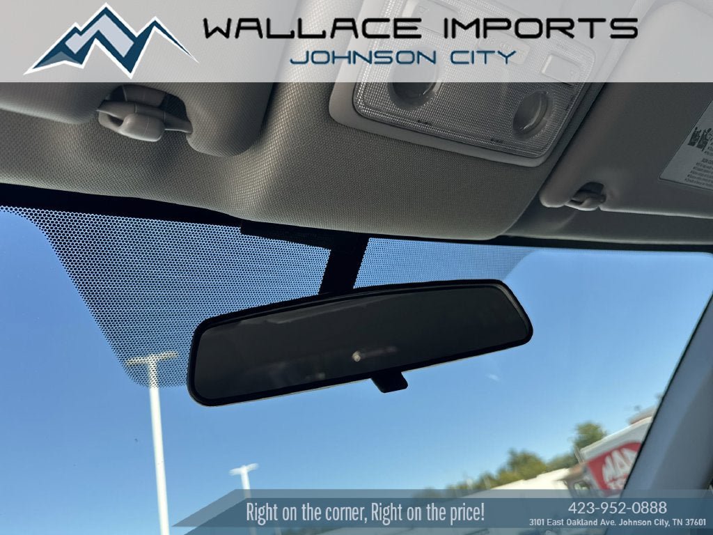 Used 2013 Toyota RAV4 LE FWD image 16