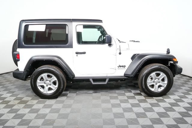 Used 2022 Jeep Wrangler Sport S image 2