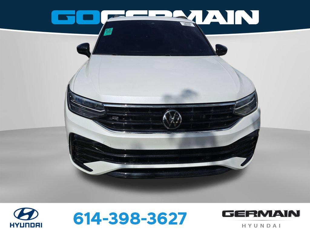 Used 2024 Volkswagen Tiguan SE R-Line AWD/4WD image 2