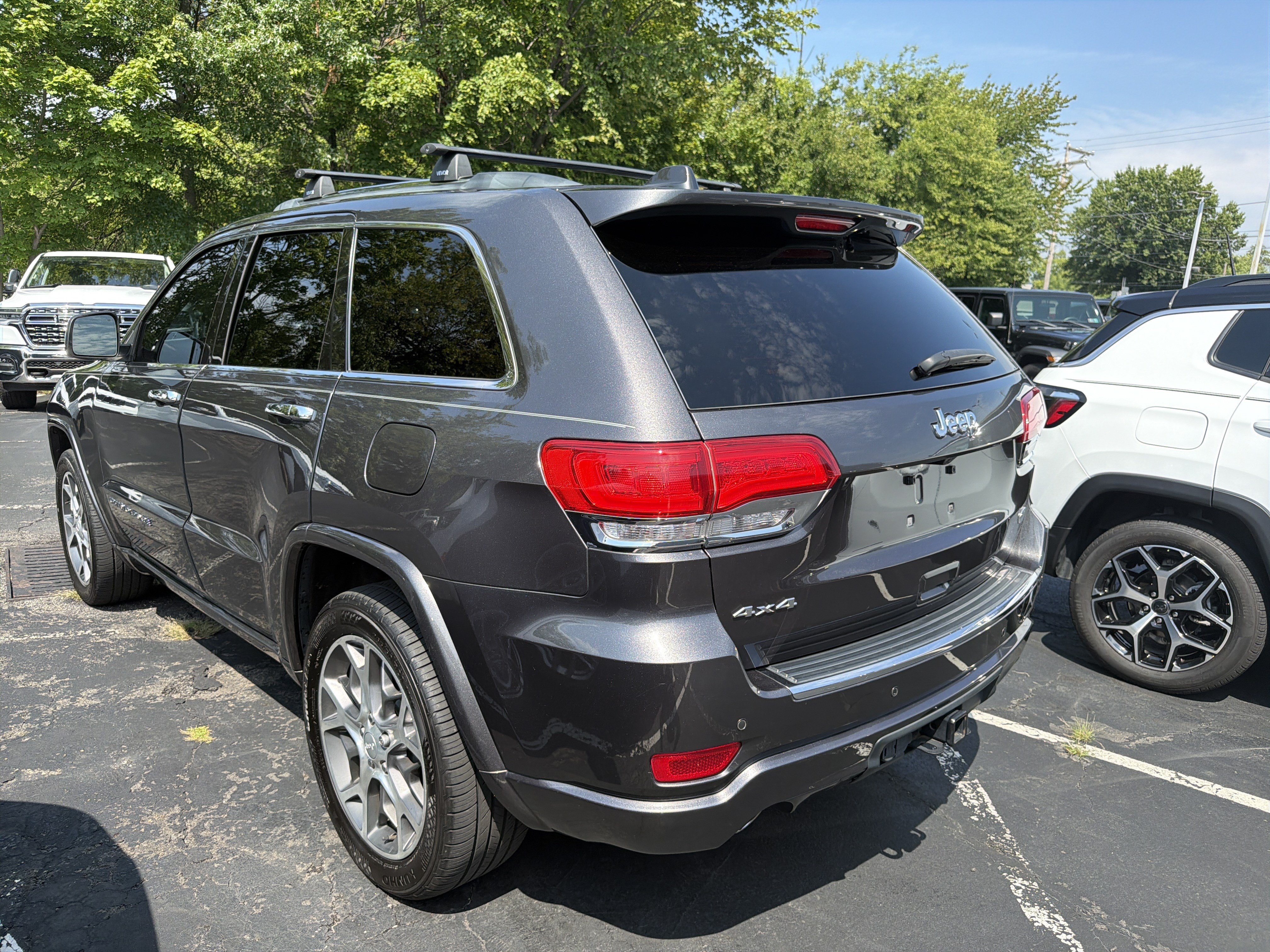 Certified 2020 Jeep Grand Cherokee Overland AWD/4WD image 5