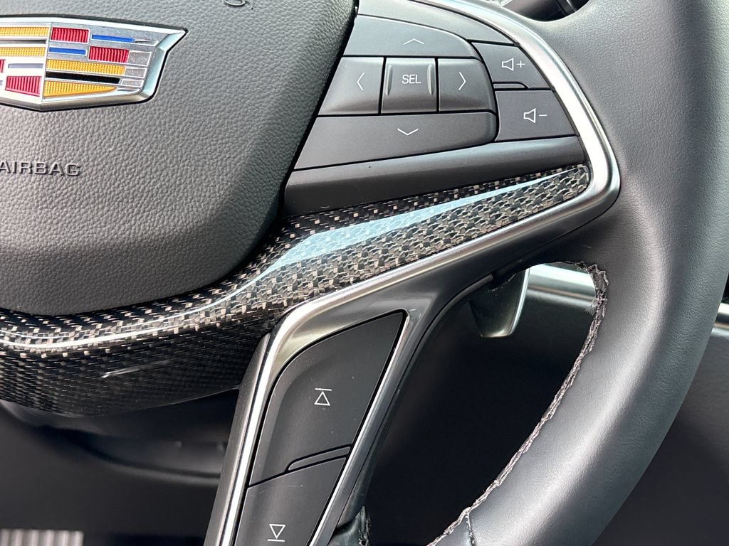 New 2026 Cadillac XT5 Sportv w/ LPO, Onyx Lite Package AWD/4WD image 12