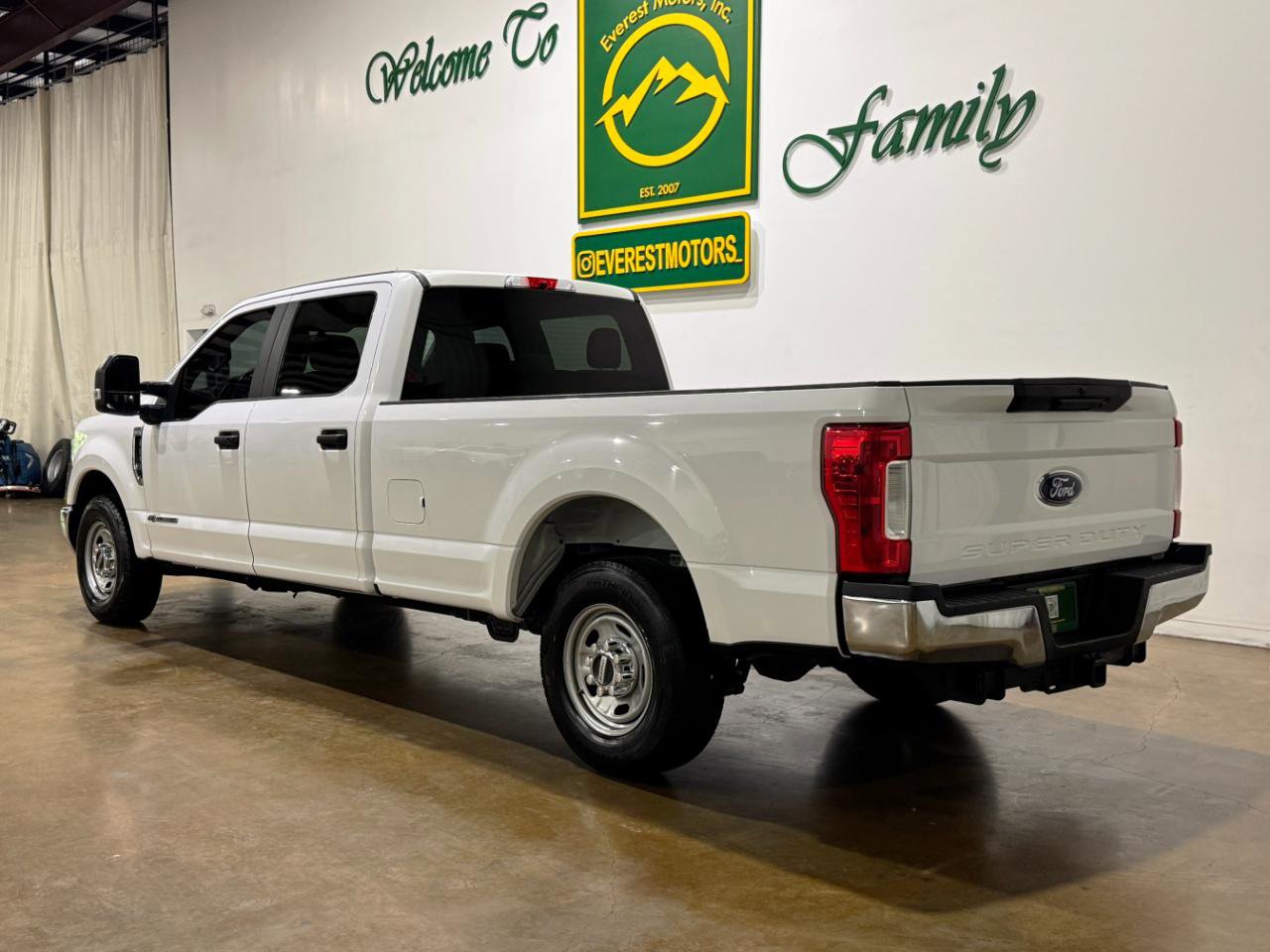 Used 2019 Ford F250 XL w/ Power Equipment Group RWD image 6