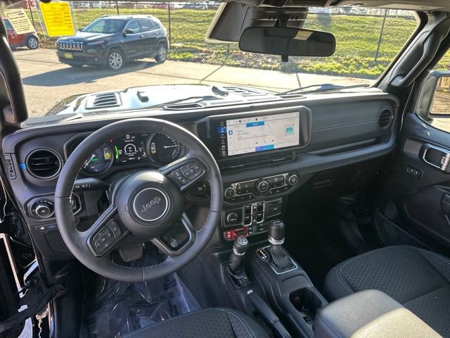 Used 2025 Jeep Wrangler Unlimited Rubicon 4xe w/ Safety Group image 26