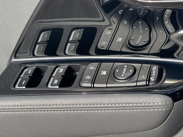 Used 2019 Kia Niro EX FWD image 28