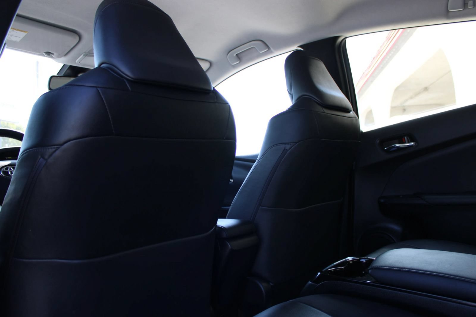 Used 2017 Toyota Prius Prime Advanced FWD image 11