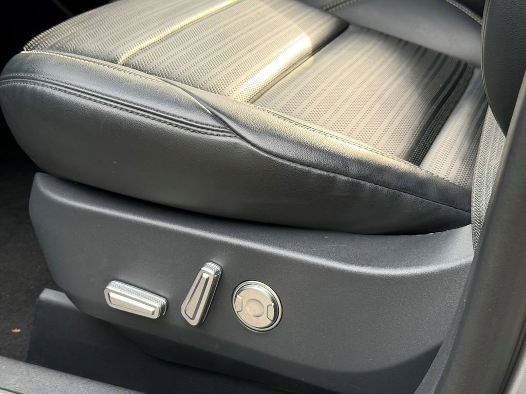 Certified 2024 Lincoln Nautilus Reserve AWD/4WD image 28