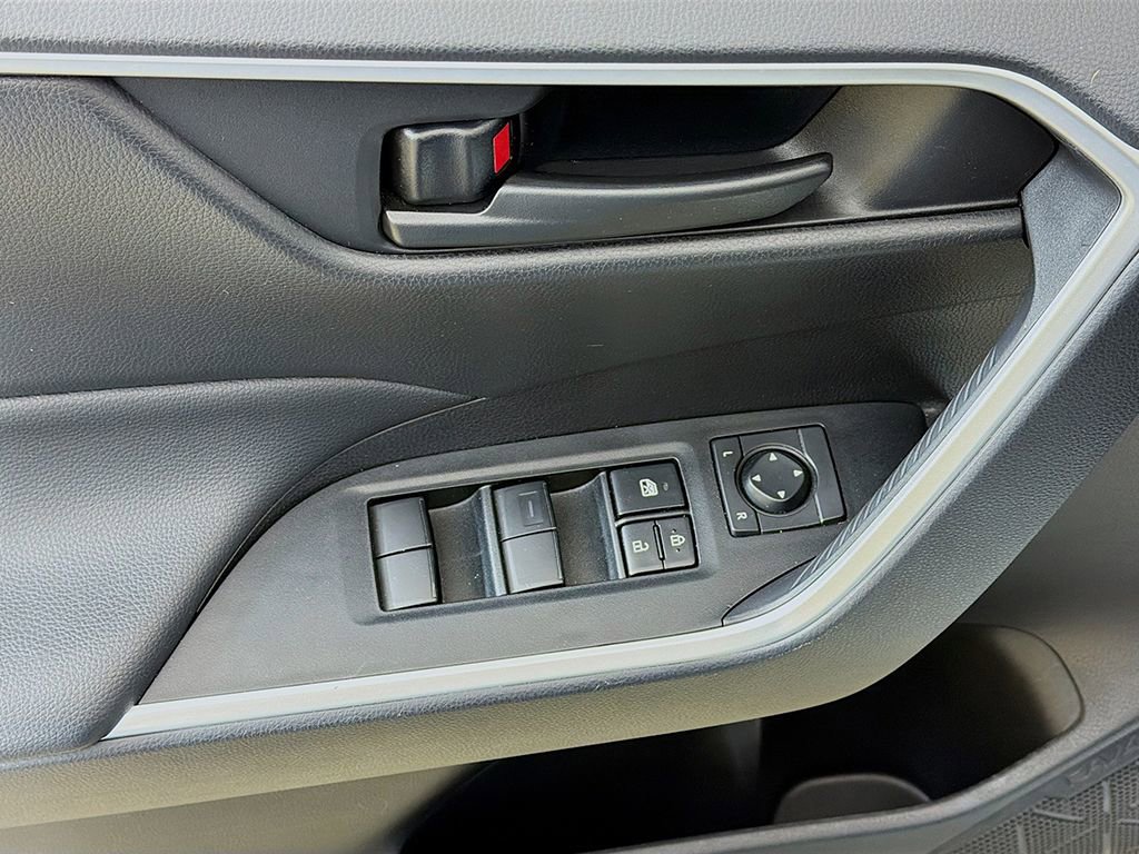 Used 2025 Toyota RAV4 LE image 24