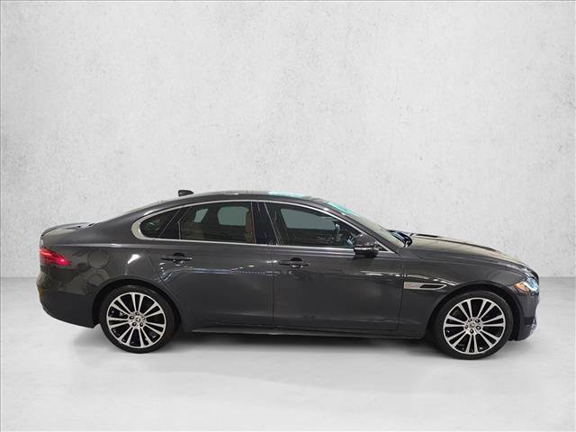 Used 2024 Jaguar XF R-Dynamic SE AWD/4WD image 4
