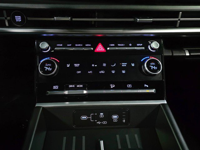 Used 2025 Hyundai Santa Fe SEL image 29