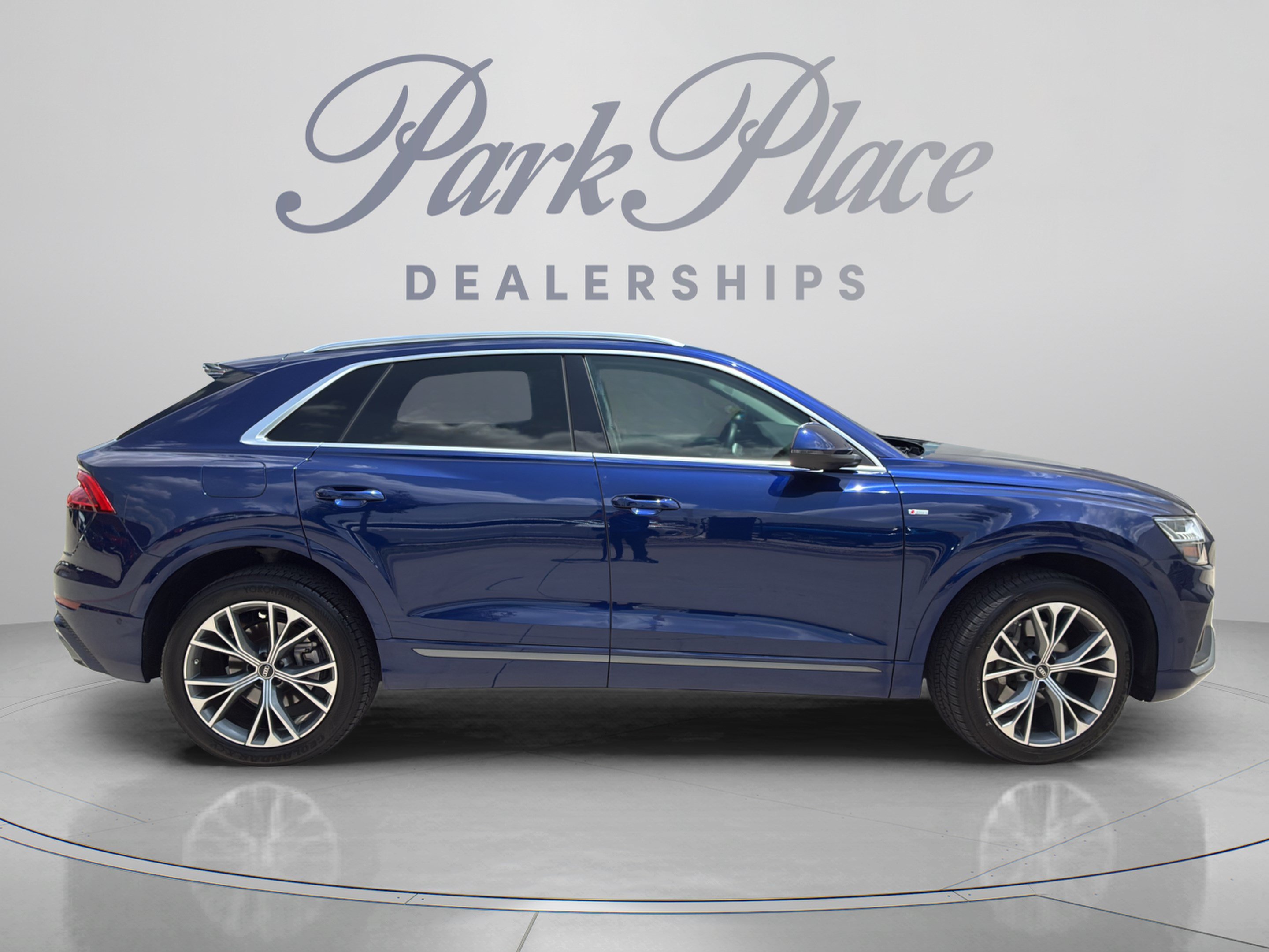 Used 2023 Audi Q8 Premium Plus AWD/4WD image 7