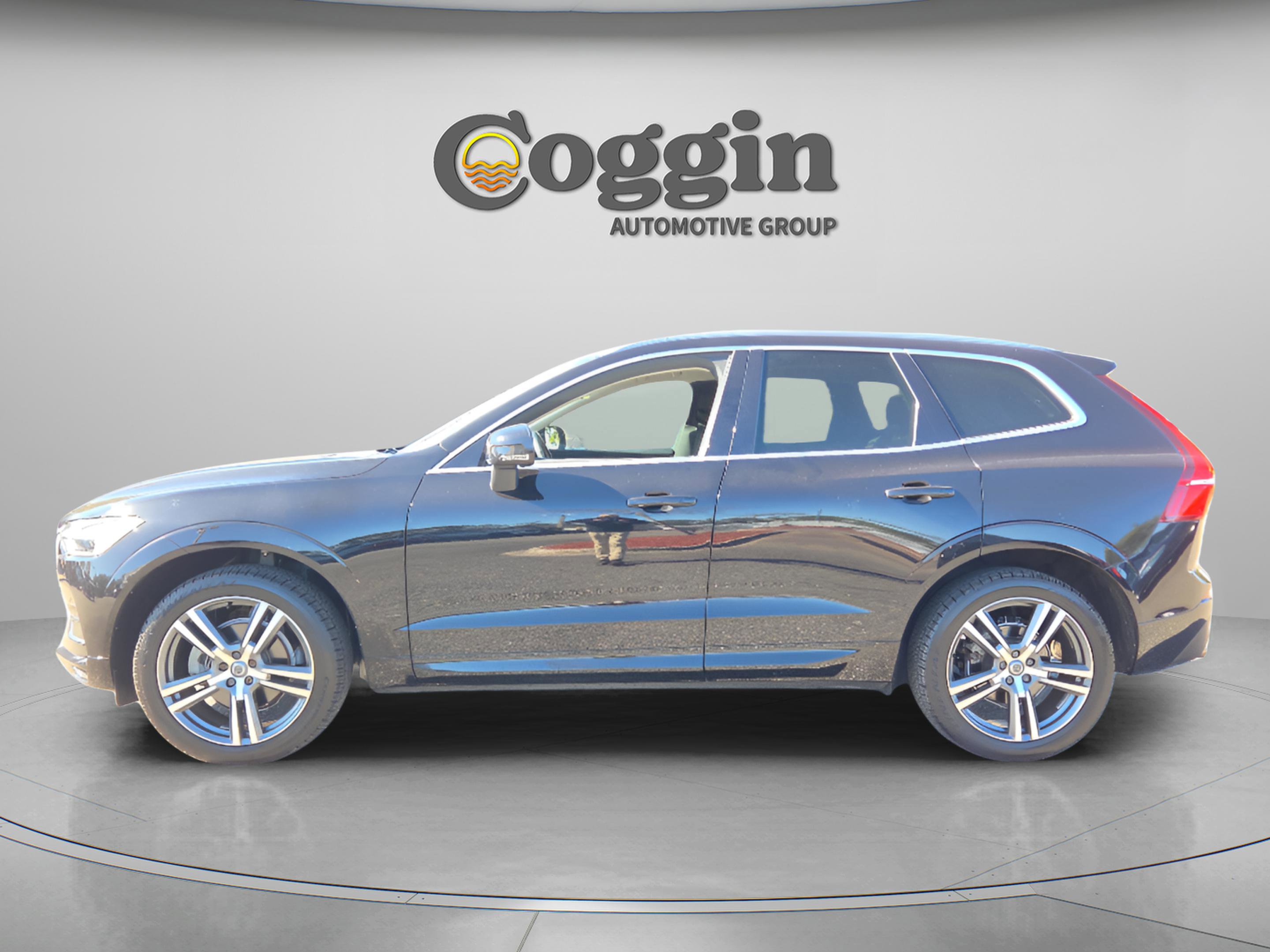 Used 2020 Volvo XC60 T5 Momentum image 2