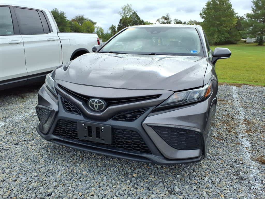Used 2023 Toyota Camry SE FWD image 4